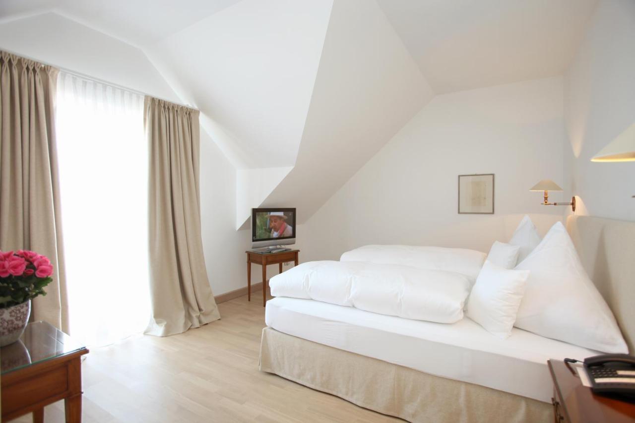 Hotel Restaurant Krone Hayna  エクステリア 写真