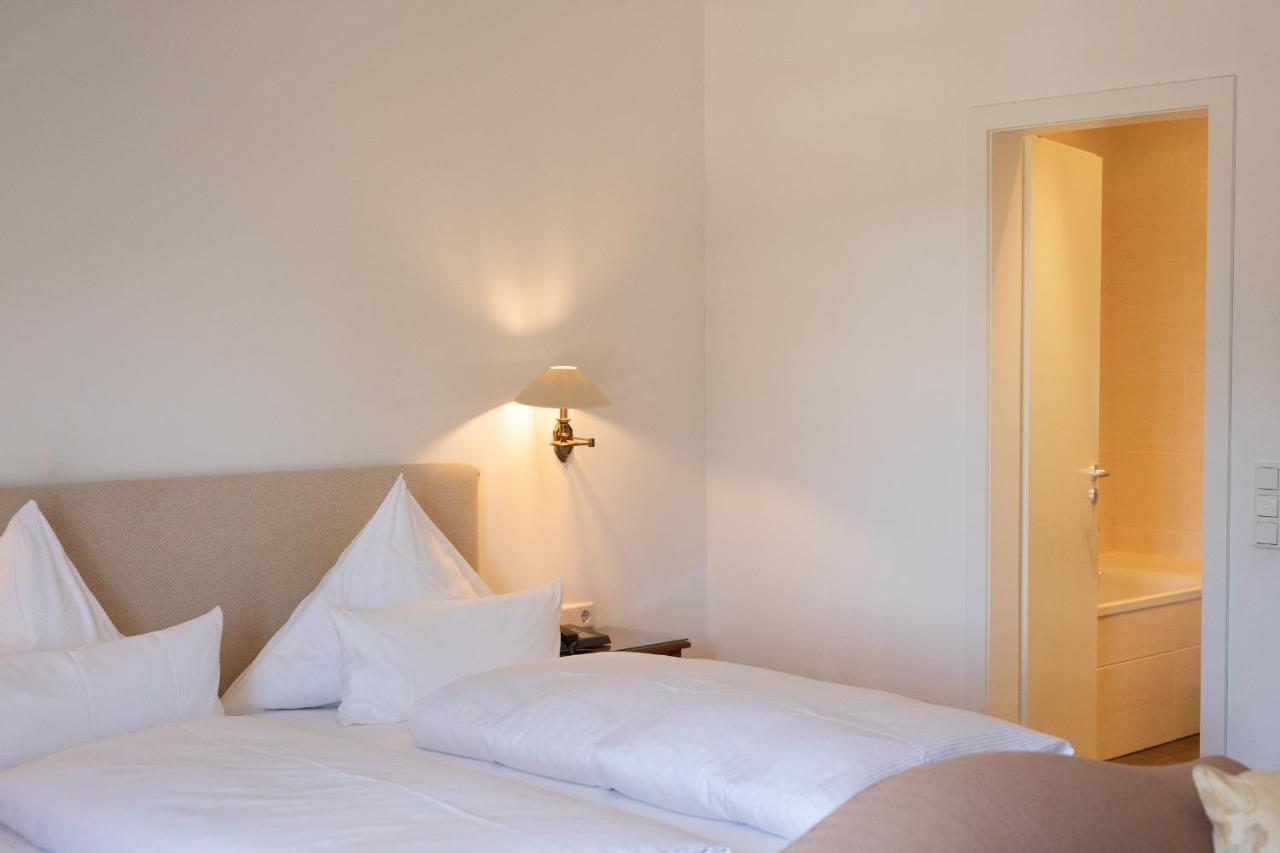 Hotel Restaurant Krone Hayna  エクステリア 写真