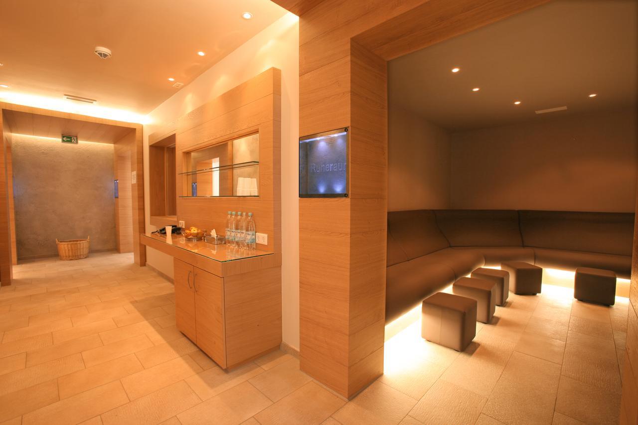 Hotel Restaurant Krone Hayna  エクステリア 写真